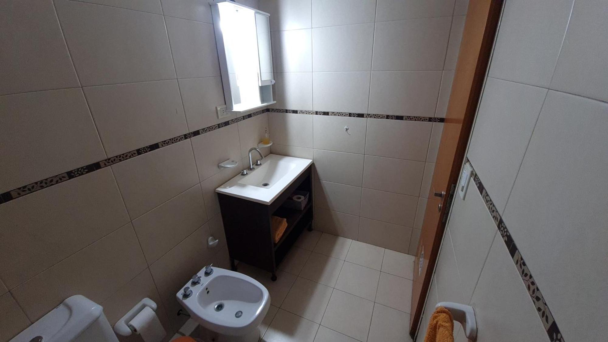 Simpsoniano Dpto Centrico A Minutos Del Aeropuerto Apartment Езейза Екстериор снимка
