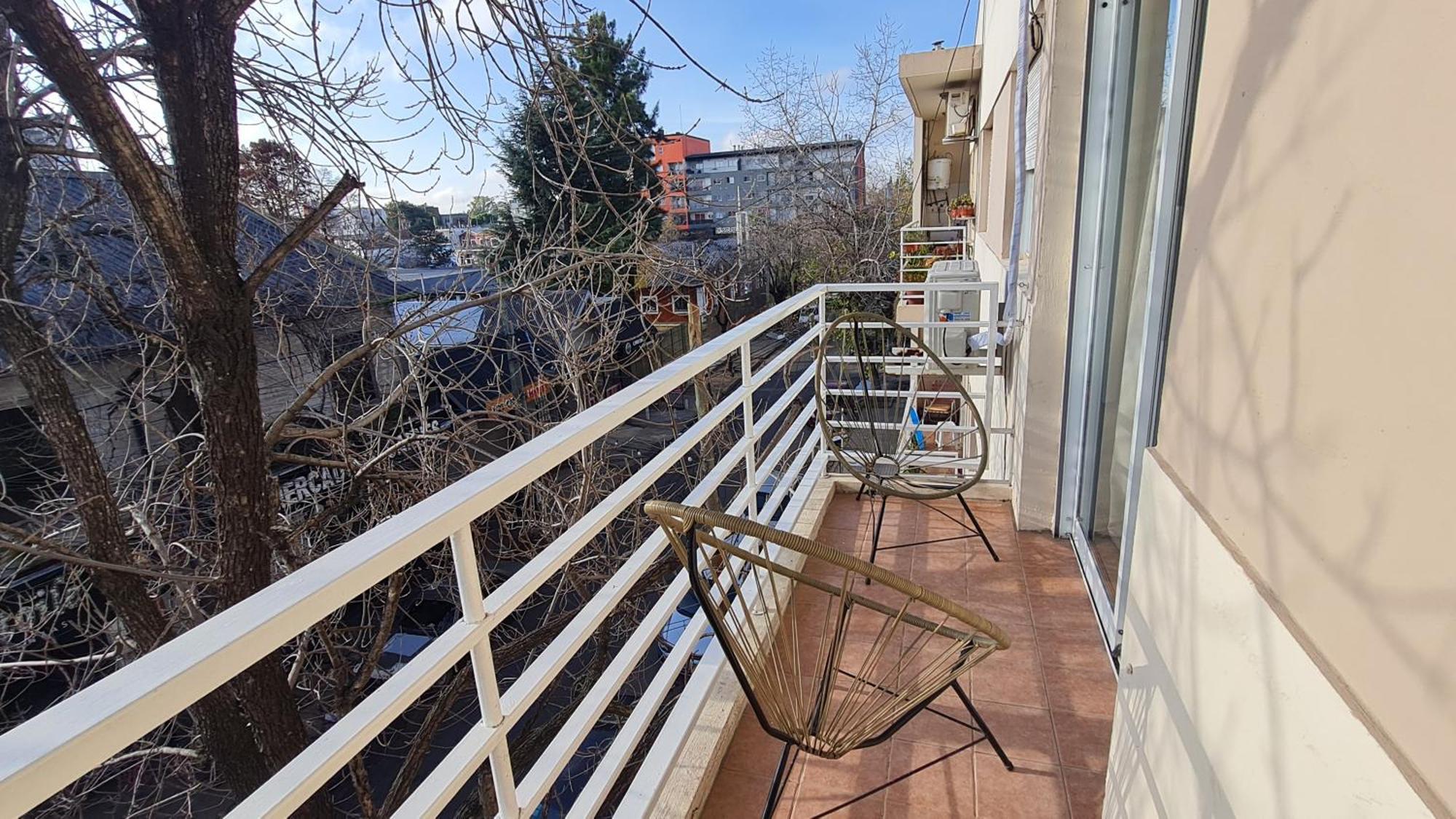 Simpsoniano Dpto Centrico A Minutos Del Aeropuerto Apartment Езейза Екстериор снимка