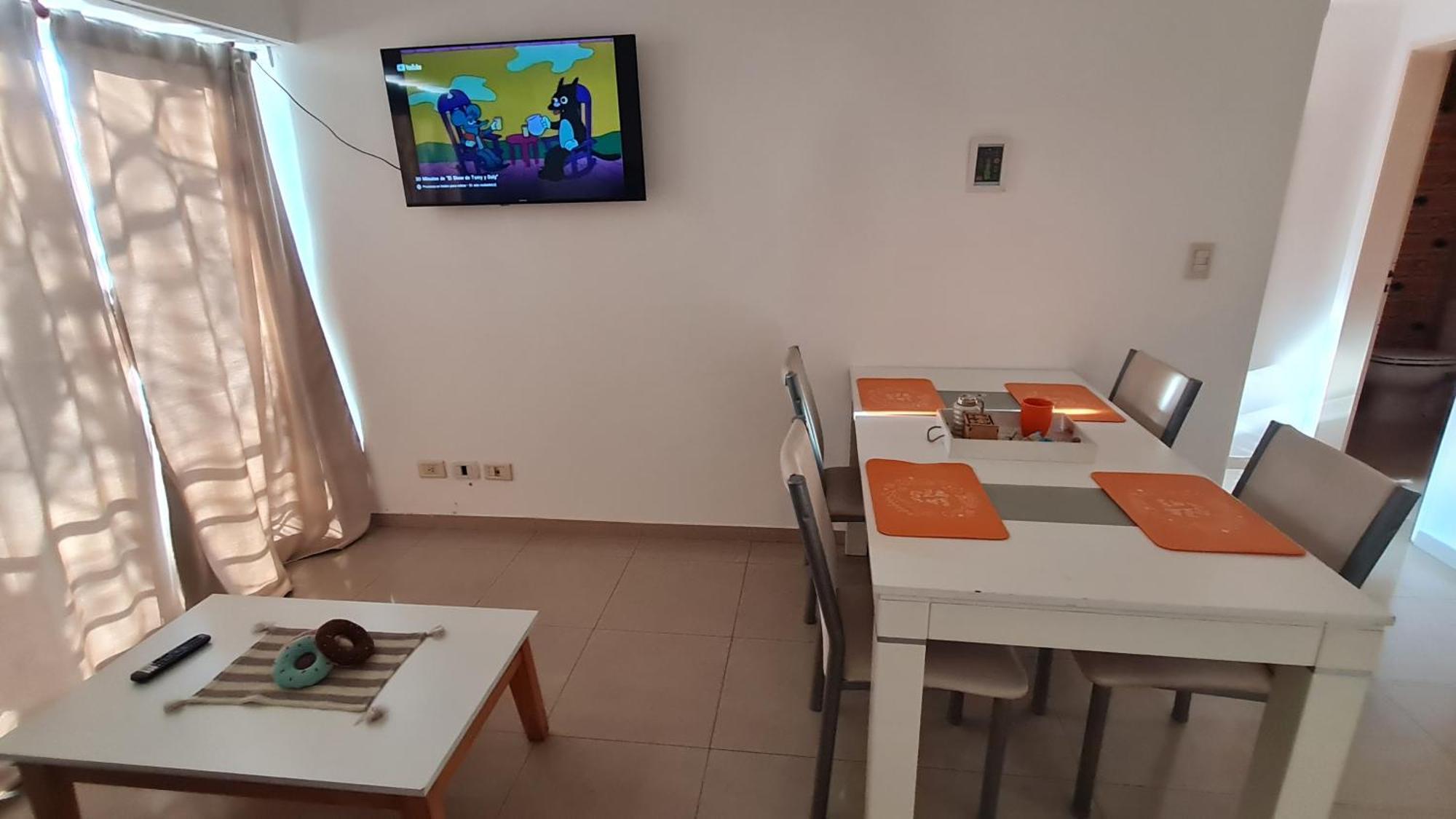Simpsoniano Dpto Centrico A Minutos Del Aeropuerto Apartment Езейза Екстериор снимка